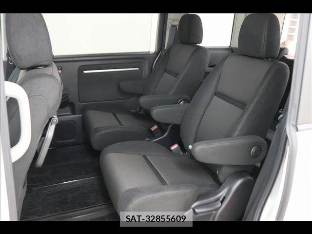 Honda STEP WGN 2021-04 6753420-11