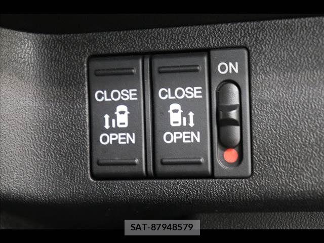 Honda STEP WGN 2020-02 6791564-3
