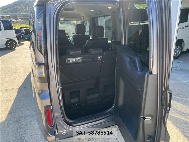 Honda STEP WGN 2021-05 6791568-11