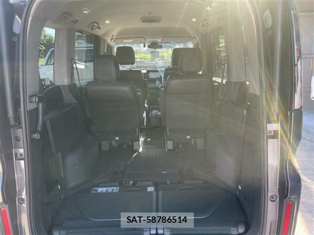 Honda STEP WGN 2021-05 6791568-13