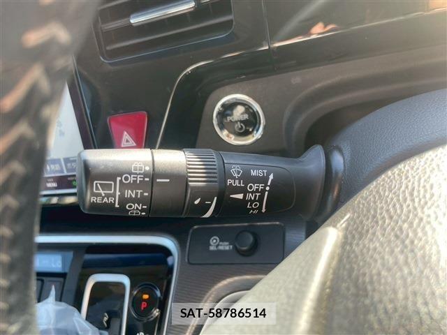 Honda STEP WGN 2021-05 6791568-20