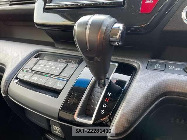 Honda STEP WGN 2017-01 6791588-12