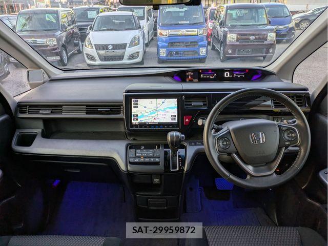 Honda STEP WGN 2017-08 6791606-9