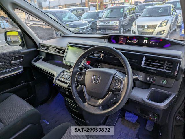 Honda STEP WGN 2017-08 6791606-26