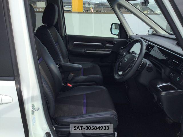 Honda STEP WGN 2019-08 6791565-15