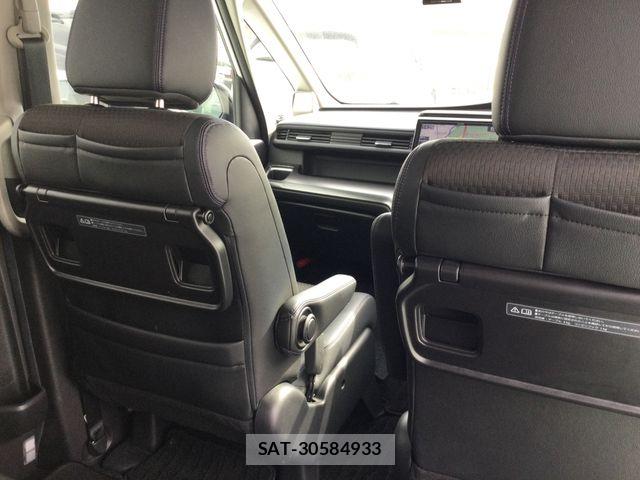 Honda STEP WGN 2019-08 6791565-17