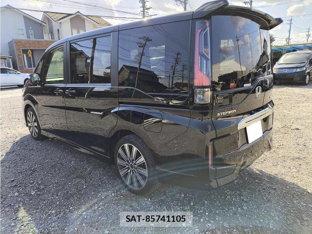 Honda STEP WGN 2017-12 6791571-9