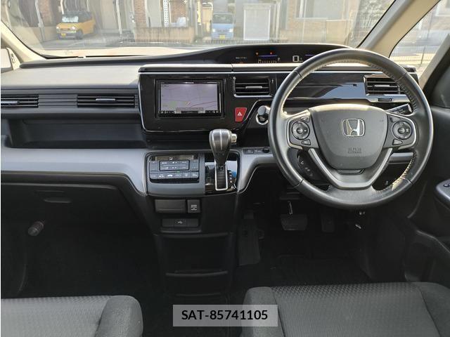 Honda STEP WGN 2017-12 6791571-2
