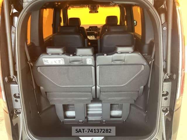 Honda STEP WGN 2025-12 6913541-15