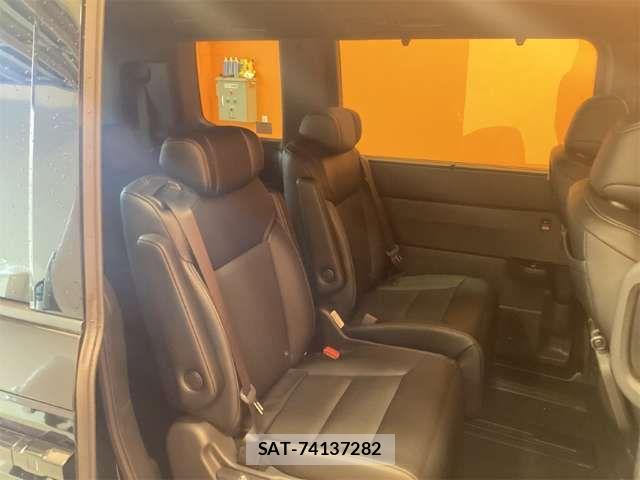 Honda STEP WGN 2025-12 6913541-17