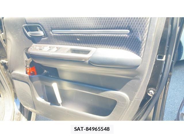 Honda STEP WGN 2017-08 6913578-10