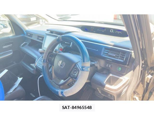 Honda STEP WGN 2017-08 6913578-11