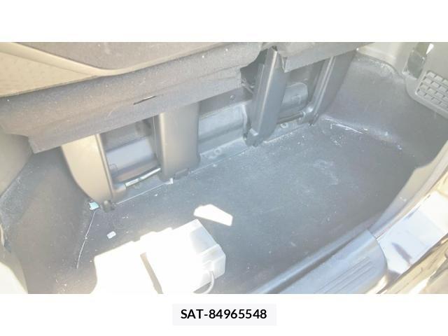 Honda STEP WGN 2017-08 6913578-18