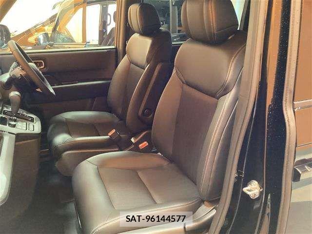 Honda STEP WGN 2025-08 6913530-13