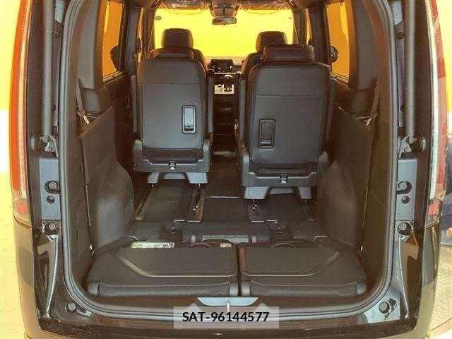 Honda STEP WGN 2025-08 6913530-19