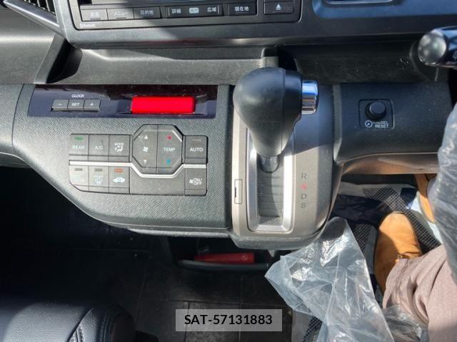 Honda STEP WGN 2011-02 6913617-15