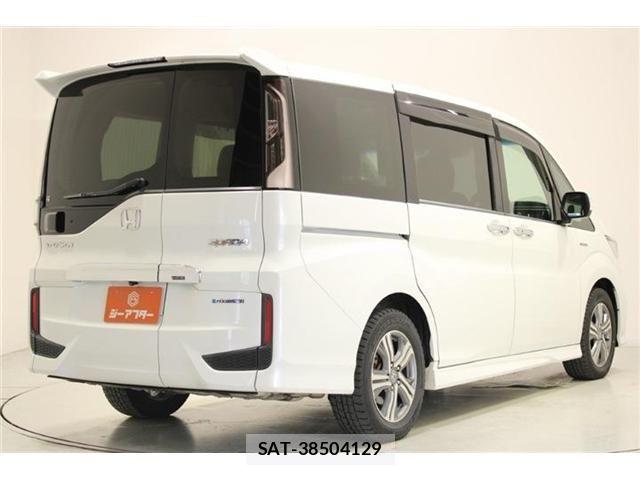 Honda STEP WGN 2018-03 6913575-12