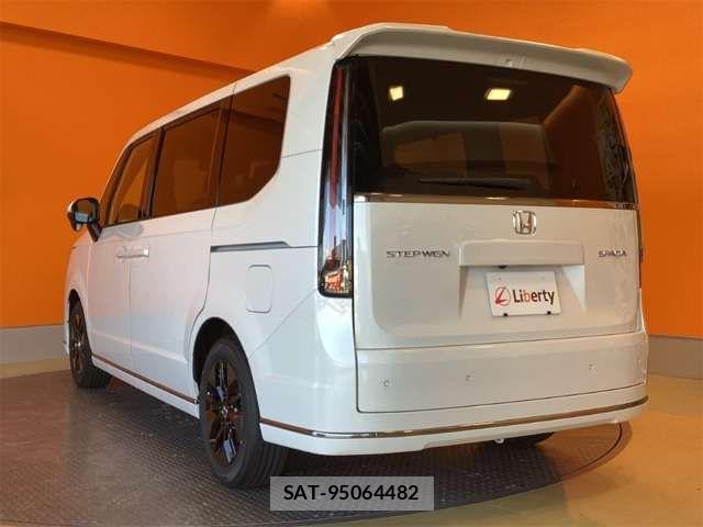 Honda STEP WGN 2026-02 6913553-10