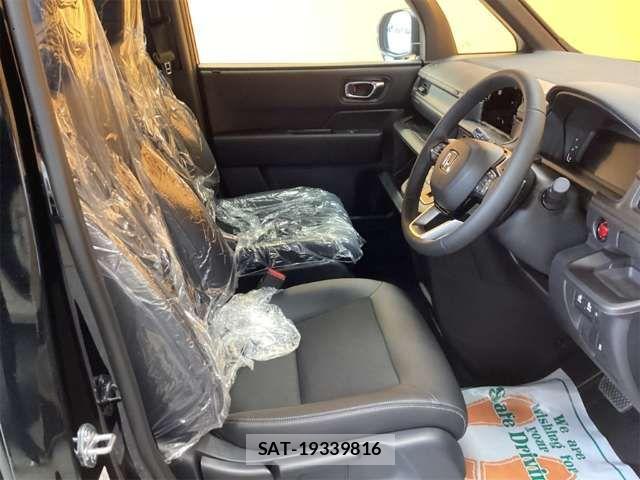 Honda STEP WGN 2026-04 6913537-16