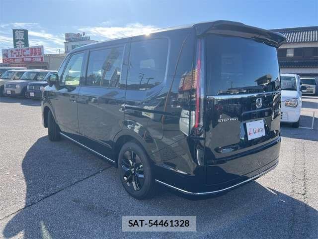 Honda STEP WGN 2026-02 6913546-9
