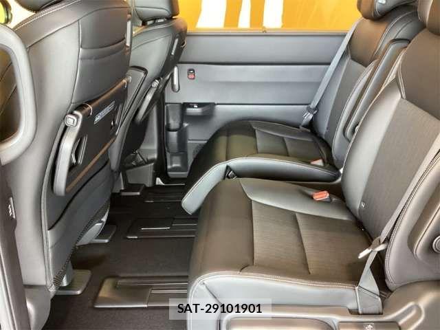 Honda STEP WGN 2026-03 6913542-14
