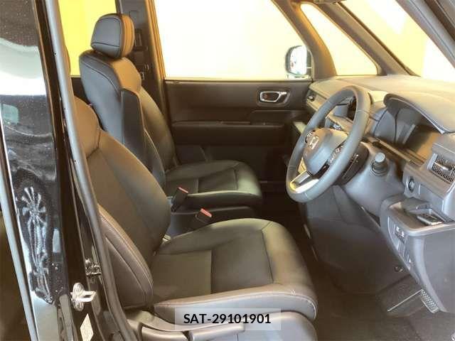Honda STEP WGN 2026-03 6913542-19