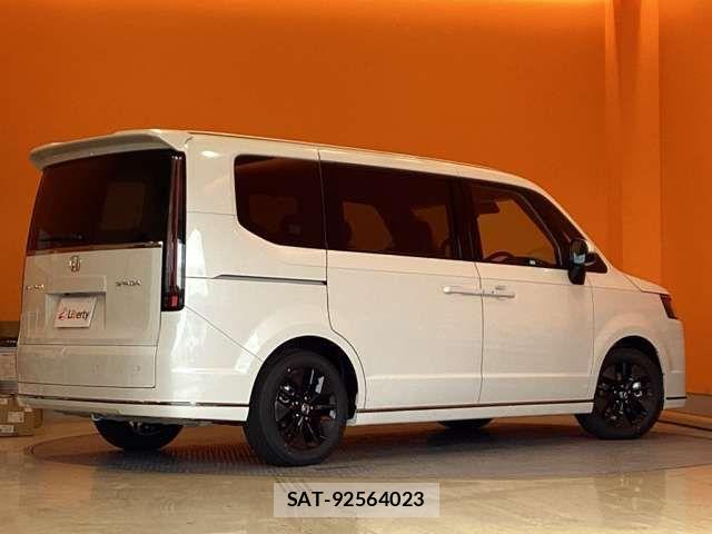 Honda STEP WGN 2026-01 6913539-9