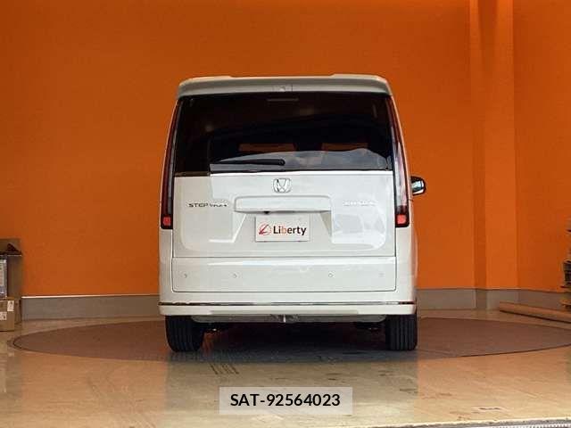 Honda STEP WGN 2026-01 6913539-10