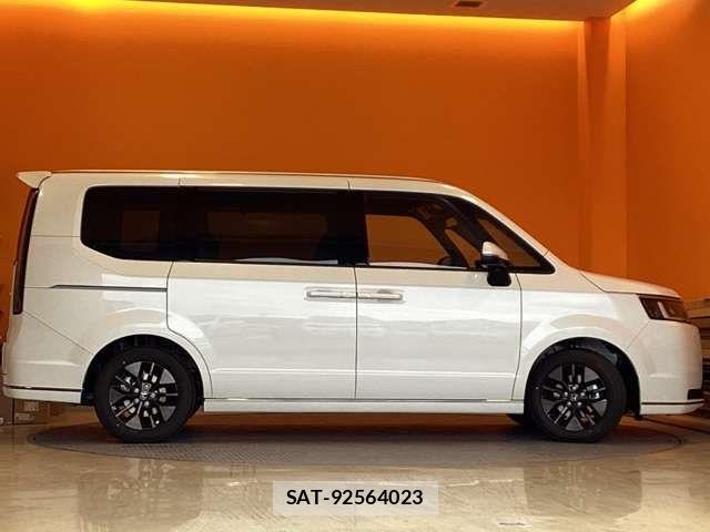 Honda STEP WGN 2026-01 6913539-8