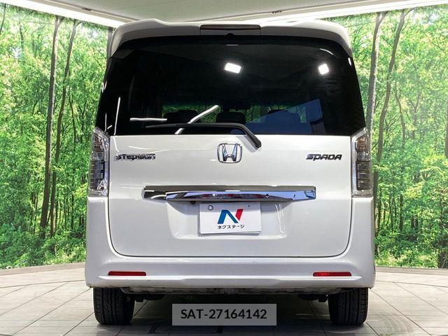 Honda STEP WGN 2013-08 7021664-14