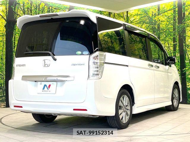 Honda STEP WGN 2014-10 7021667-17