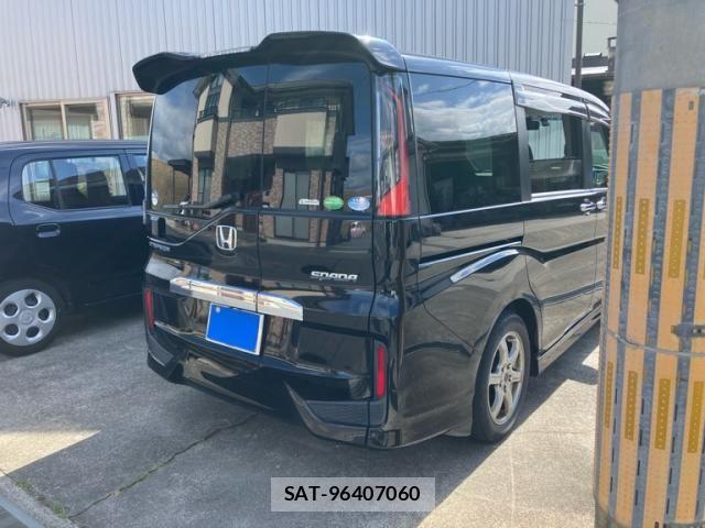 Honda STEP WGN 2015-08 7060876-7