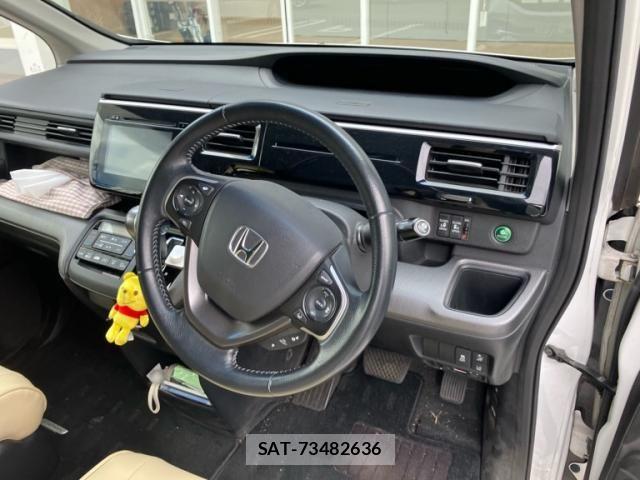 Honda STEP WGN 2015-06 7060869-10
