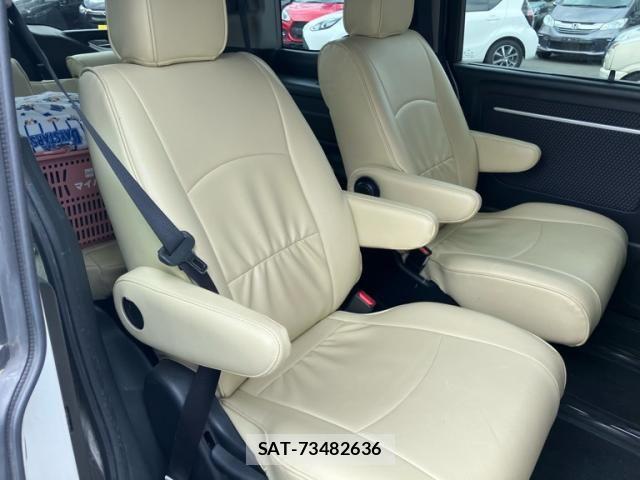 Honda STEP WGN 2015-06 7060869-20