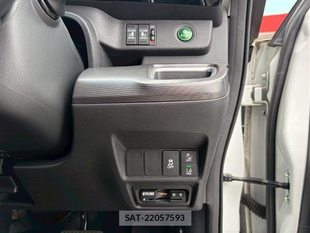 Honda STEP WGN 2020-07 7060866-17