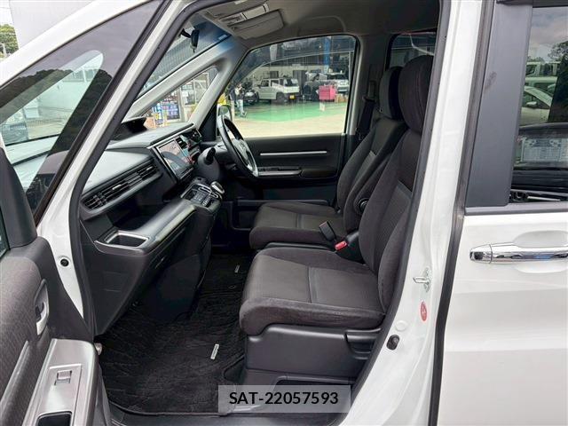 Honda STEP WGN 2020-07 7060866-3