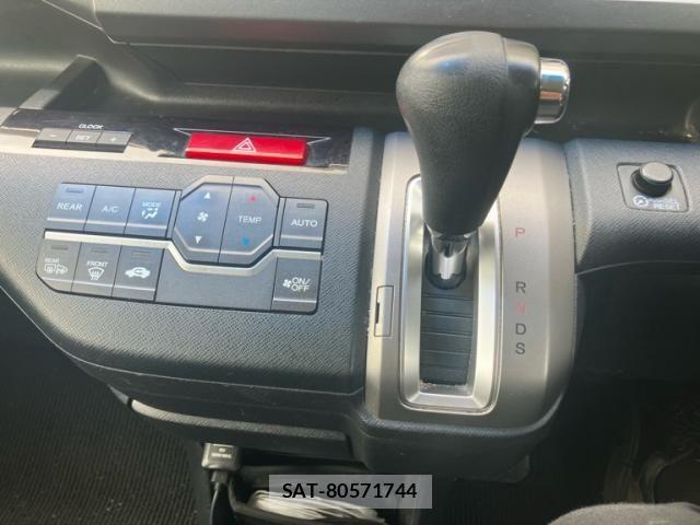 Honda STEP WGN 2011-04 7060885-18