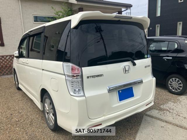 Honda STEP WGN 2011-04 7060885-2