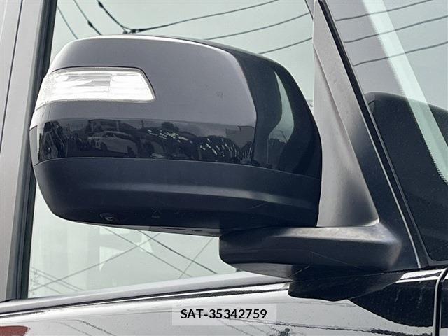 Honda STEP WGN 2019-06 7060868-28