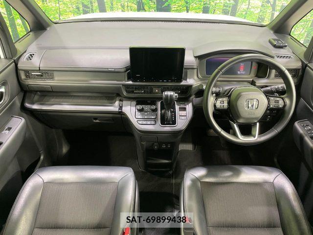 Honda STEP WGN 2024-02 7225580-1
