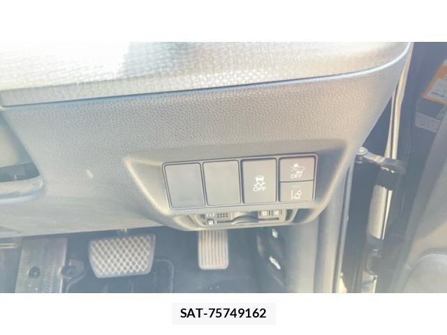 Honda STEP WGN 2018-03 7225574-11