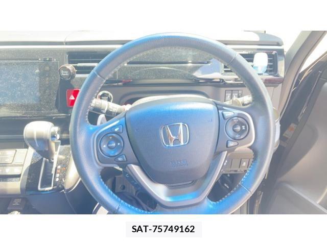 Honda STEP WGN 2018-03 7225574-12