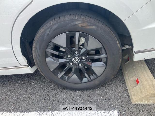 Honda STEP WGN 2024-03 7225583-9