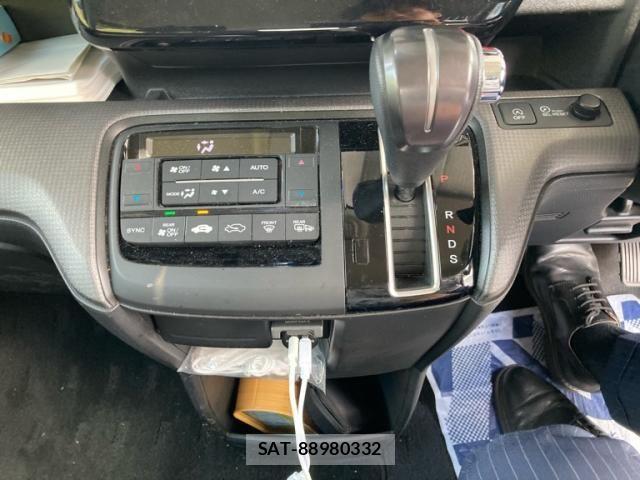 Honda STEP WGN 2016-07 7225565-19