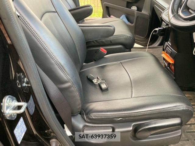 Honda STEP WGN 2018-01 7225573-12
