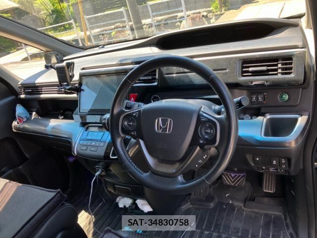 Honda STEP WGN 2018-03 7225572-10