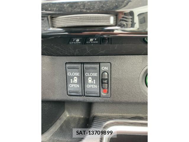 Honda STEP WGN 2020-03 7225576-17
