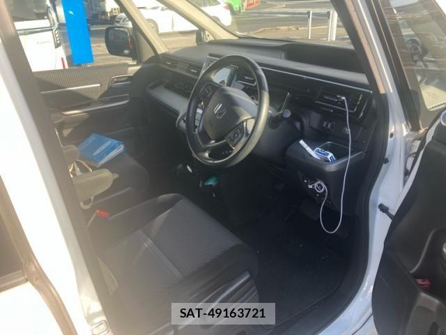 Honda STEP WGN 2017-04 7225568-10