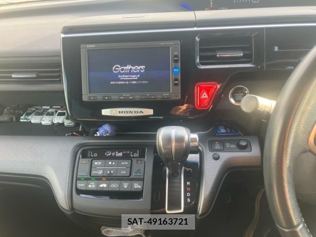 Honda STEP WGN 2017-04 7225568-16