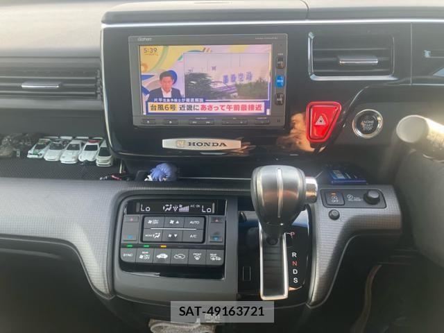 Honda STEP WGN 2017-04 7225568-17